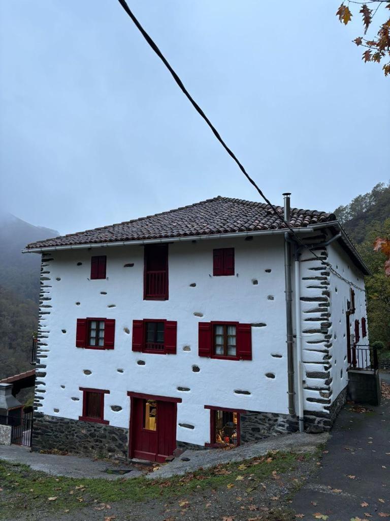 Etxeberriko Borda Villa Ечалар Екстериор снимка